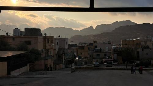 Nadina Bedouin home - image 4