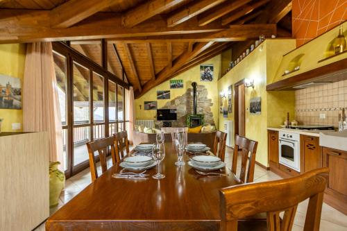 Koplietošanas atpūtas telpa ar TV, Bellagio Magreglio - Terrace & Free Parking in Magreglio