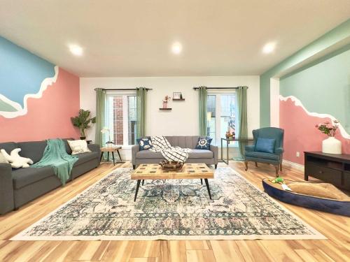 Stunning Family Suite 2 King Beds Piano Sleeps 10 in Port Colborne (ON)