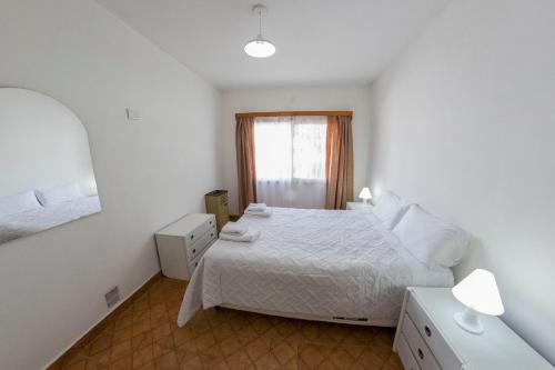 Casa cerca del centro luminosa y tranquila con patio in Comodoro Rivadavia