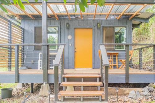 Off-Grid Getaway with Ocean Views in Paradise in Leilani Estates (HI)