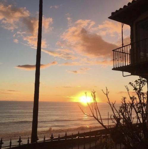 Villa Porto Marina - Oceanfront Living – khách sạn tại Malibu