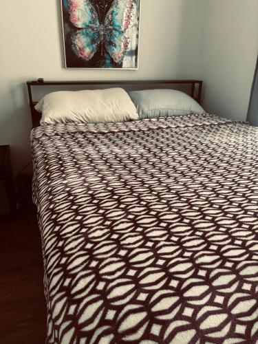 Cozy Private Room 6 on Fletcher Street with Shared Bathroom