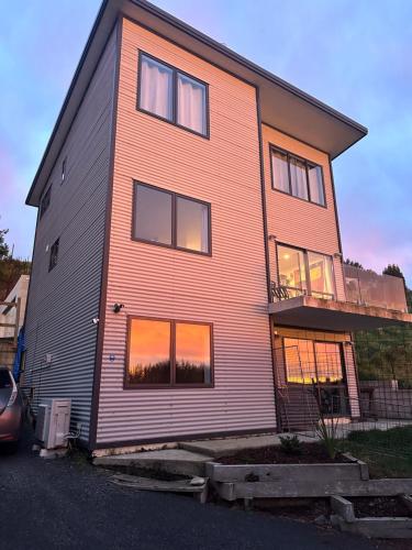 Exterior view, Kereru Garden Apartment in Halfway Bush