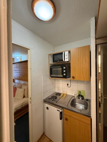 Ski InOut -Tignes Val Claret -3 Beds Flat B100 in Tignes