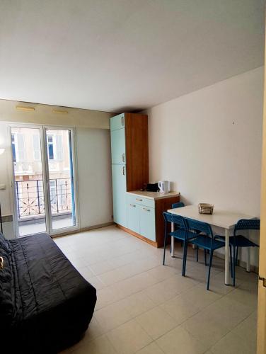 Facilities, Victoria Queen in Menton