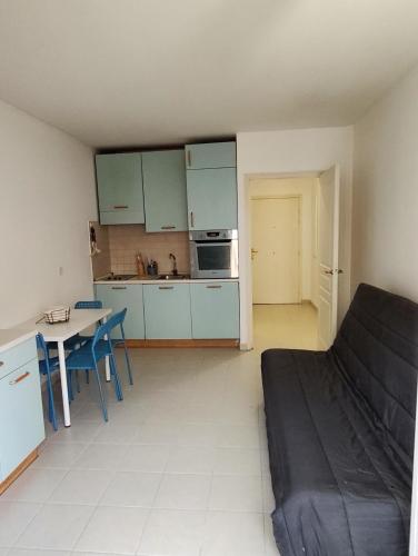 Kitchen, Victoria Queen in Menton