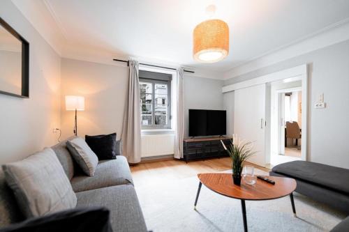 An Entire Spacious House near to the City Centre – khách sạn tại Zens
