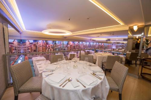 Hotel Opera - image 12