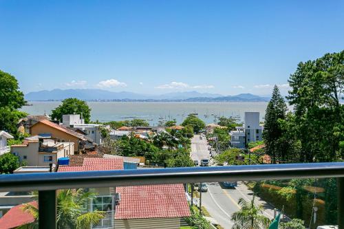 Tuvākā izklaides vieta, WI-FI 600mb | Piscina com Vista Mar | #SAL10 in Santo Antonio de Lisboa