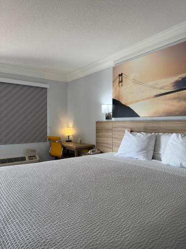 Days Inn by Wyndham Near City Of Hope in Duarte, USA
