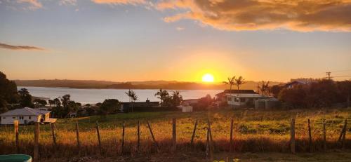 Country Harbourside Escape in Matakohe
