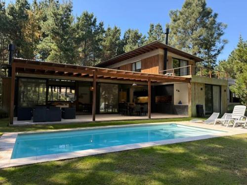 Costa Esmeralda Pinamar, Senderos 1, 4 dormitorios