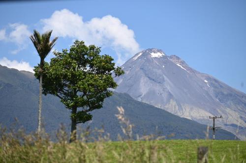 View, Kotare View- Studio accommodation, Tataraimaka in Okato