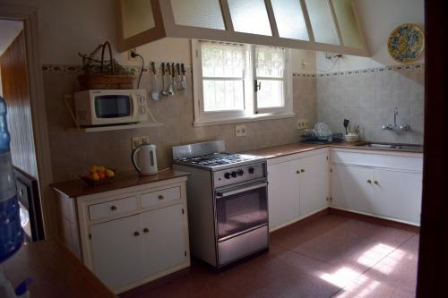 Family home in Las Delicias garden and barbecue - image 3