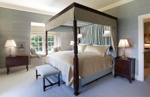 The Mayflower Inn & Spa, Auberge Resorts Collection Ideally located in the prime touristic area of Washington, The Mayflower Grace promises a relaxing and wonderful visit. The hotel has everything you need for a comfortable stay. Free Wi-Fi in all room