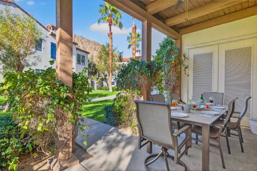 LV370 Vibrant Downstairs 3BR Legacy Villa Lock-Off in La Quinta, USA