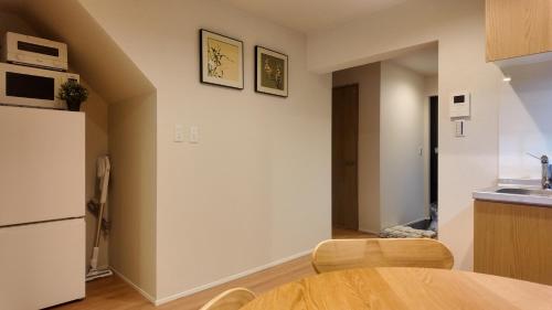 和居 逸舎 最寄り駅まで徒歩2分 難波へ電車で5分の所にある家族と静かに泊まれる物件