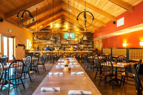 Sala de reuniões / Salões de baile, Rush Creek Lodge at Yosemite in Groveland (CA)