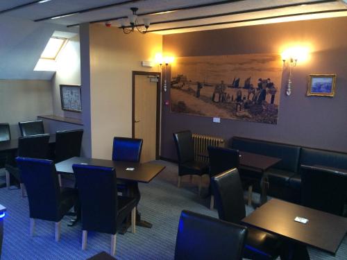 79489080 The Davron Hotel
