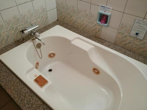 Fürdőszoba, Hotel Liberty Kochi (Adult Only) in Kócsi