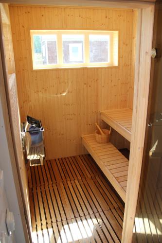Sauna, Høystandard feriehytte, Utendørs boblebad, sauna in Storebro