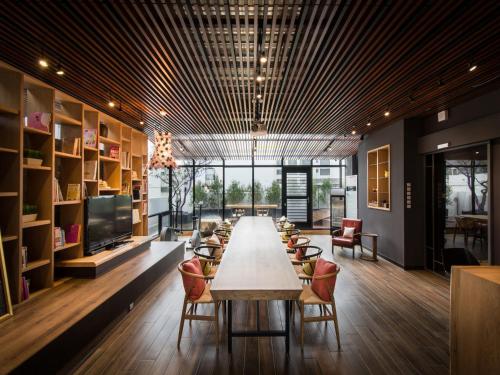 3 ドア ホテル (三道門建築文創旅店)