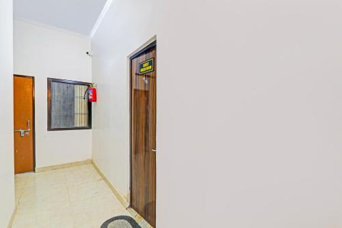 HOTEL O ANAND LOK GUEST HOUSE