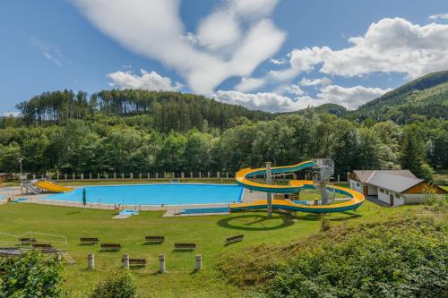 Hotel Rusava chaty in Rusava