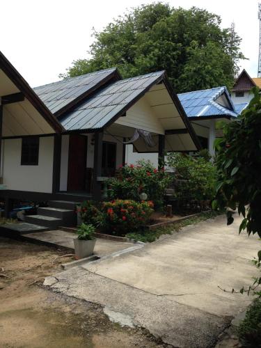 Light In bungalow - 출입구