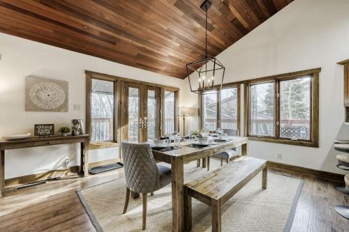 Stargazer 115 townhouse - main image