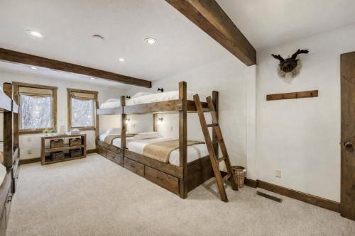 Stargazer 115 townhouse - image 12