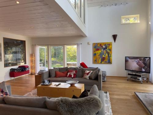 Scandinavian Villa with Sea Views Stockholm in Saltsjöbaden