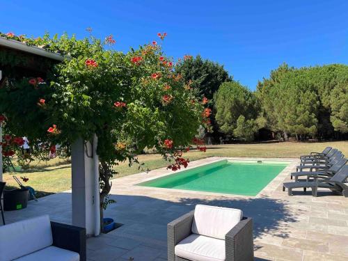 Villa Spacieuse avec Piscine Privée proche de la Mer Le Château Oléron gîte à louer Province de Barcelone