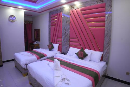Gold Max Hotel – Lahore, WI