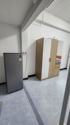 หลังมอ อพาร์ตเมนต์สามสาว in Ongkharak