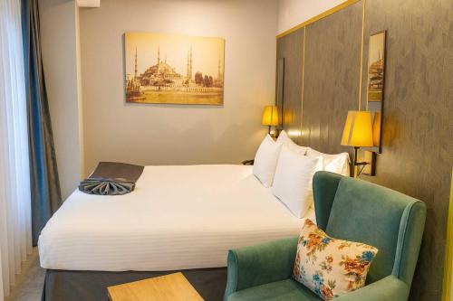 room detail thumbnail 1