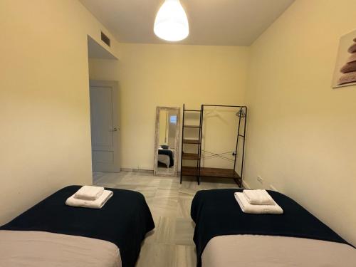 Santa Ana - Palacio Del Infantado, Sevilla (Foto 2)
