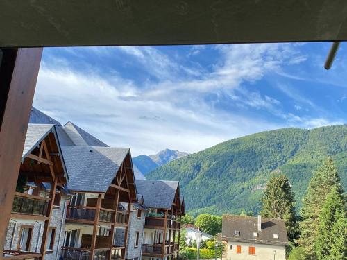 Appartement Cozy 3P avec Balcon Sud, Garage et Proche Golf - Montauban-de-Luchon - FR-1-313-227 in Montauban-de-Luchon
