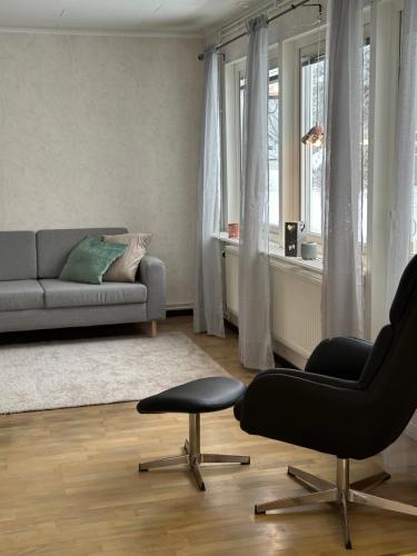 Fin stor villa med 6 sovrum för företag eller semester (Fin stor villa med 6 sovrum for foretag eller semester) in Gallivare