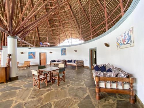 Private Villa With Pool - 5 BR close to the Beach in Malindi