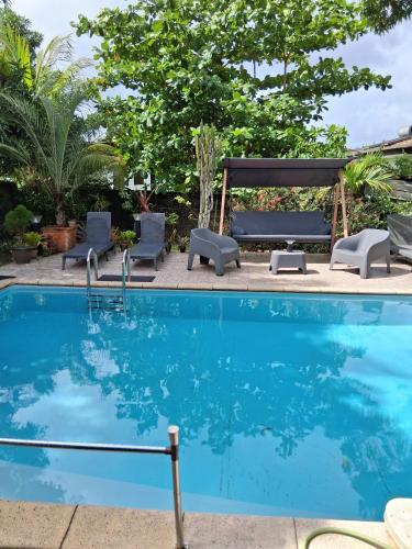 Bazen, Fredic'lodge in Matoury