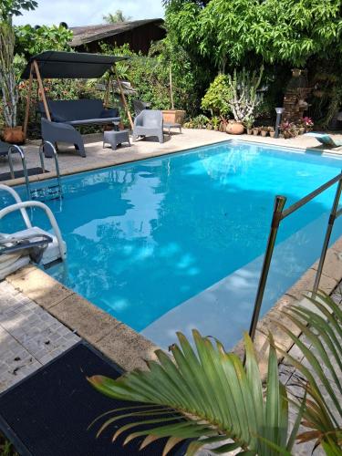 Bazen, Fredic'lodge in Matoury