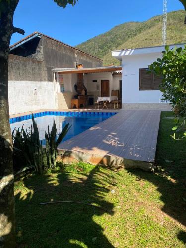 Casa de Praia Ampla com Ar Condicionado e Piscina Privativa – khách sạn tại Praia da Maranduba