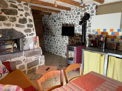 Удобства, Gîte - Four à pain au cœur des volcans (Gite - Four a pain au cœur des volcans) in Vernines