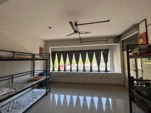 Sabari Rooms in Erumely