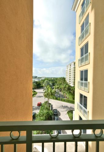 Luxury Studio at The Ritz-Carlton Key Biscayne in Key Biscayne (FL)