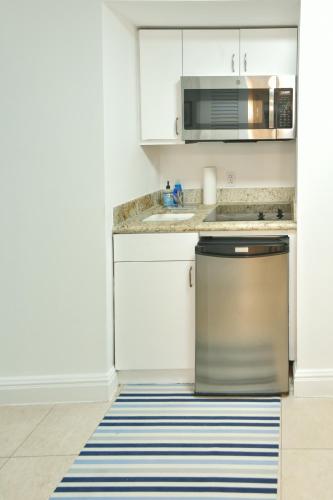 Luxury Studio at The Ritz-Carlton Key Biscayne in Key Biscayne (FL)