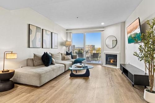 The Nautilus Waterfront Retreat Marina View, Pool Sauna Gym Jacuzzi – khách sạn tại Marina Del Rey