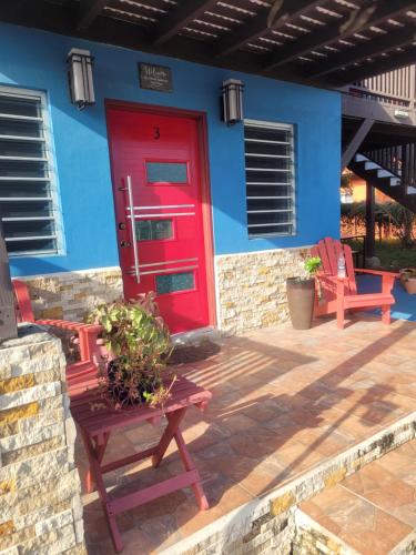 Silverbuttons Apartments & Eats in 聖約翰